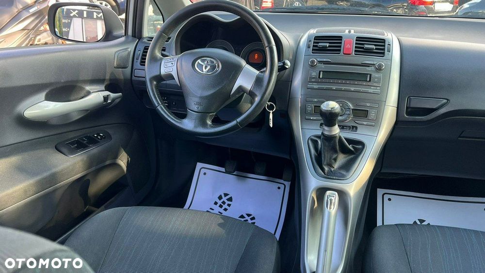 Toyota Auris - 25