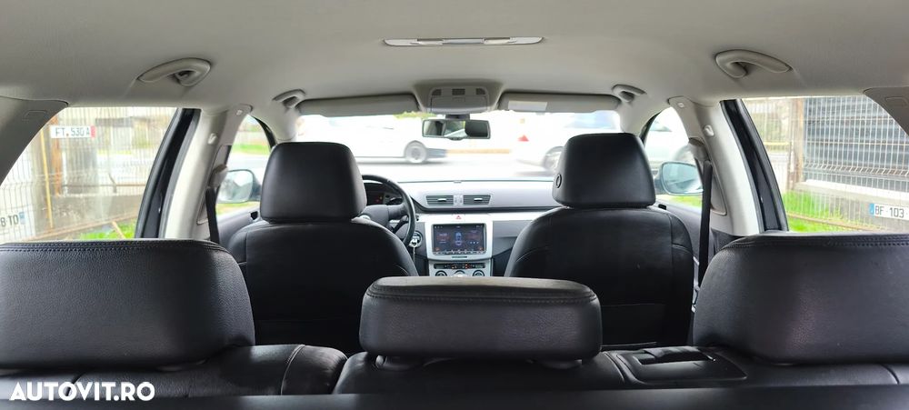 Volkswagen Passat 2.0 TDI DPF DSG Highline - 31