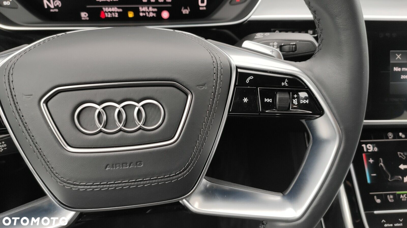 Audi A8 - 17