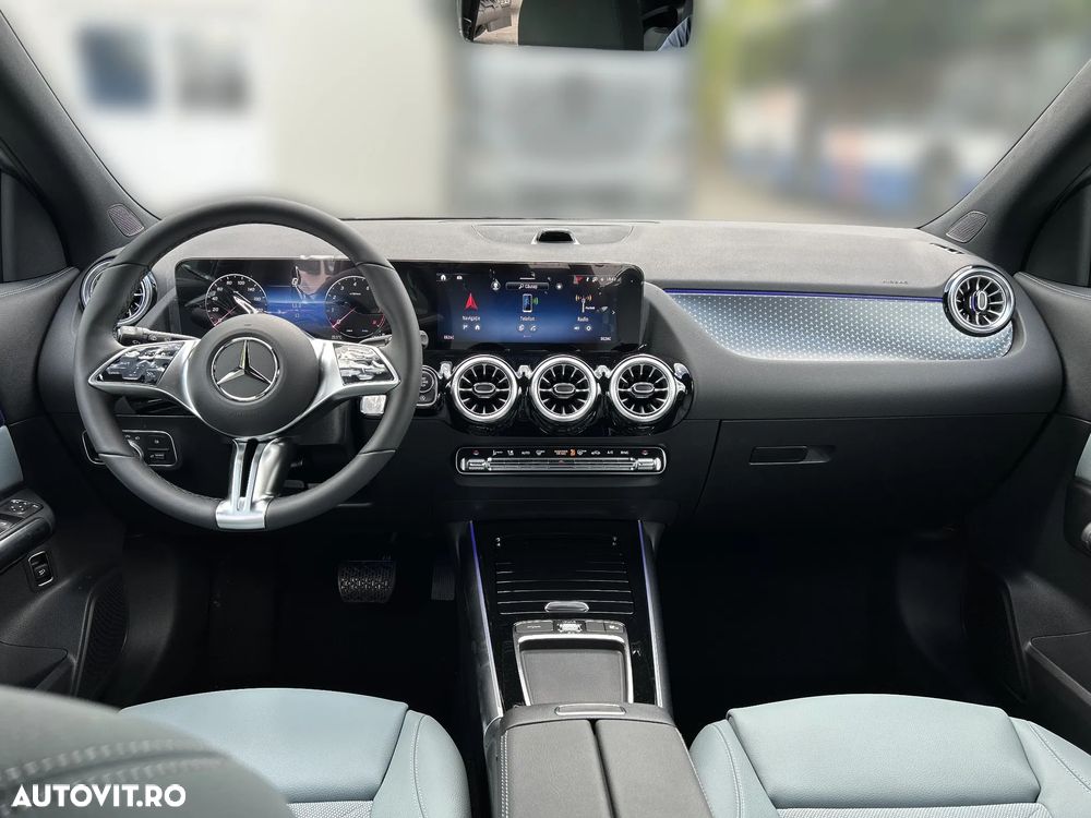 Mercedes-Benz GLA 220 4MATIC MHEV - 12
