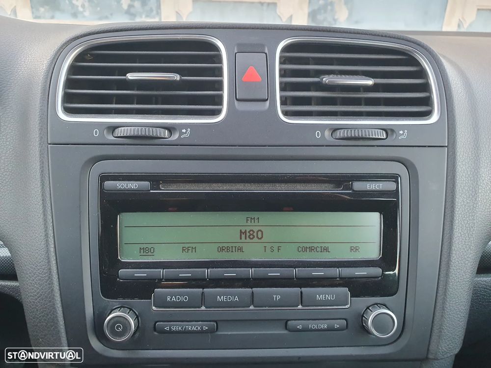 VW Golf 1.6 TDi Confortline - 16