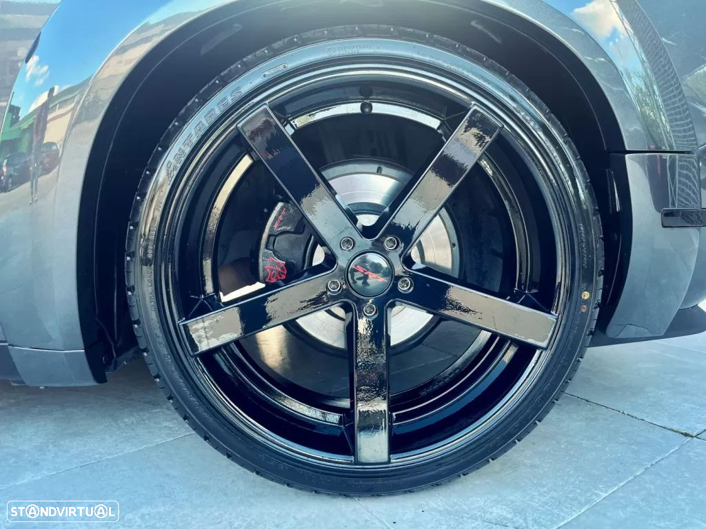 Dodge Challenger Auto SXT Plus - 11