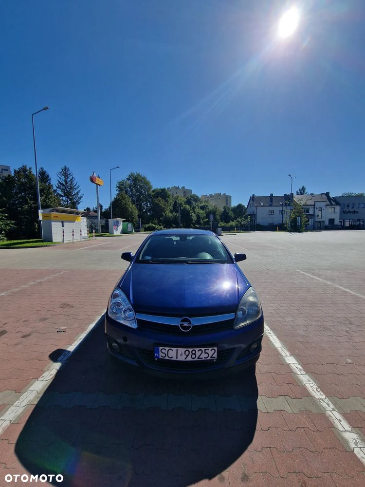 Opel Astra GTC 1.6 - 1