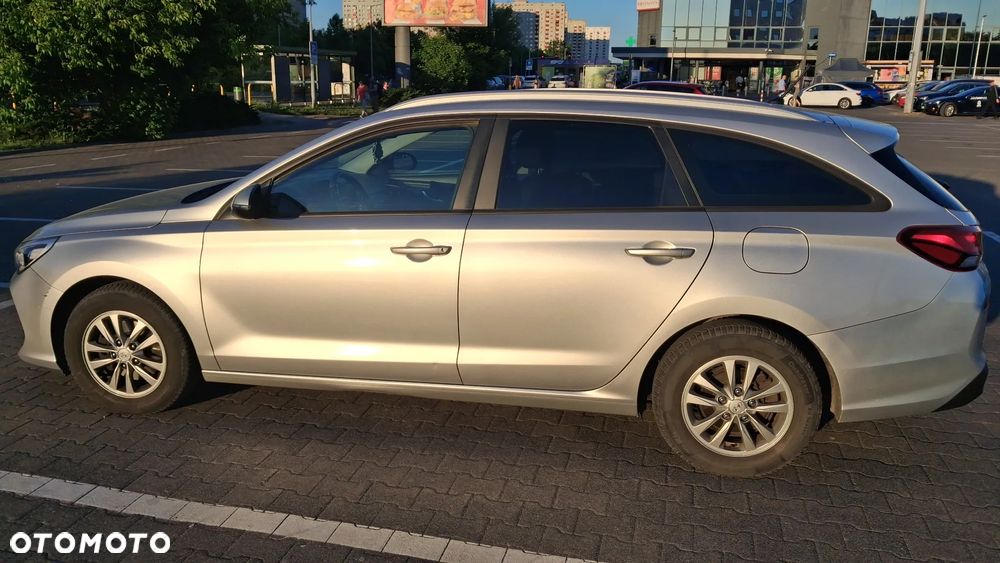 Hyundai i30 1.0 T-GDI GPF Classic + - 6
