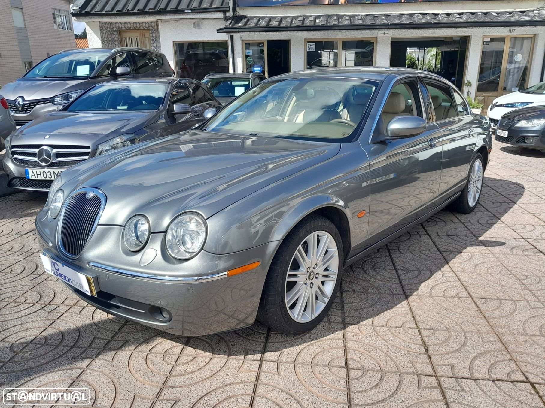 Jaguar S-Type 2.7 D V6 Executive Auto. - 25