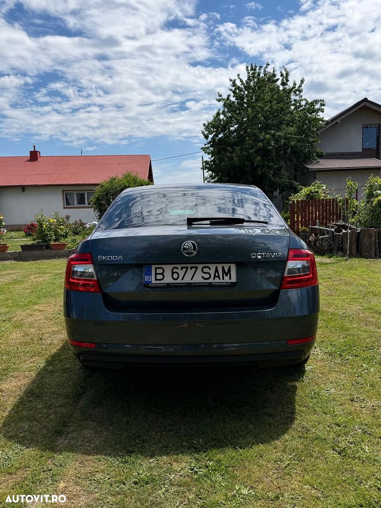 Skoda Octavia 1.6 TDI DSG Style - 11