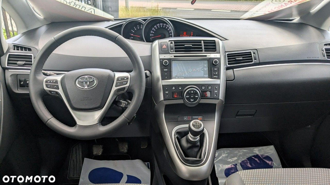 Toyota Verso - 36