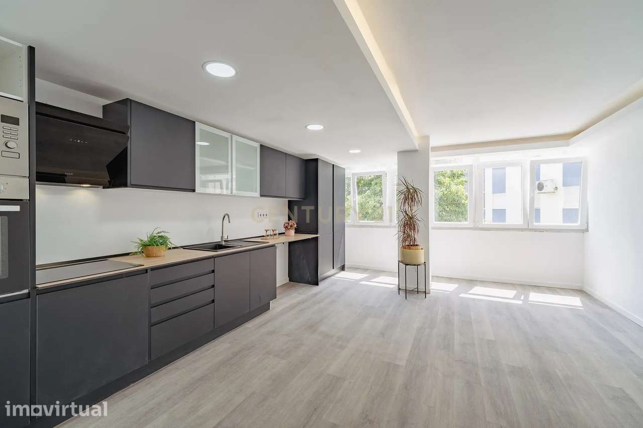 Apartamento T3 Remodelado, Cruz de Pau, Amora - Grande imagem: 4/40