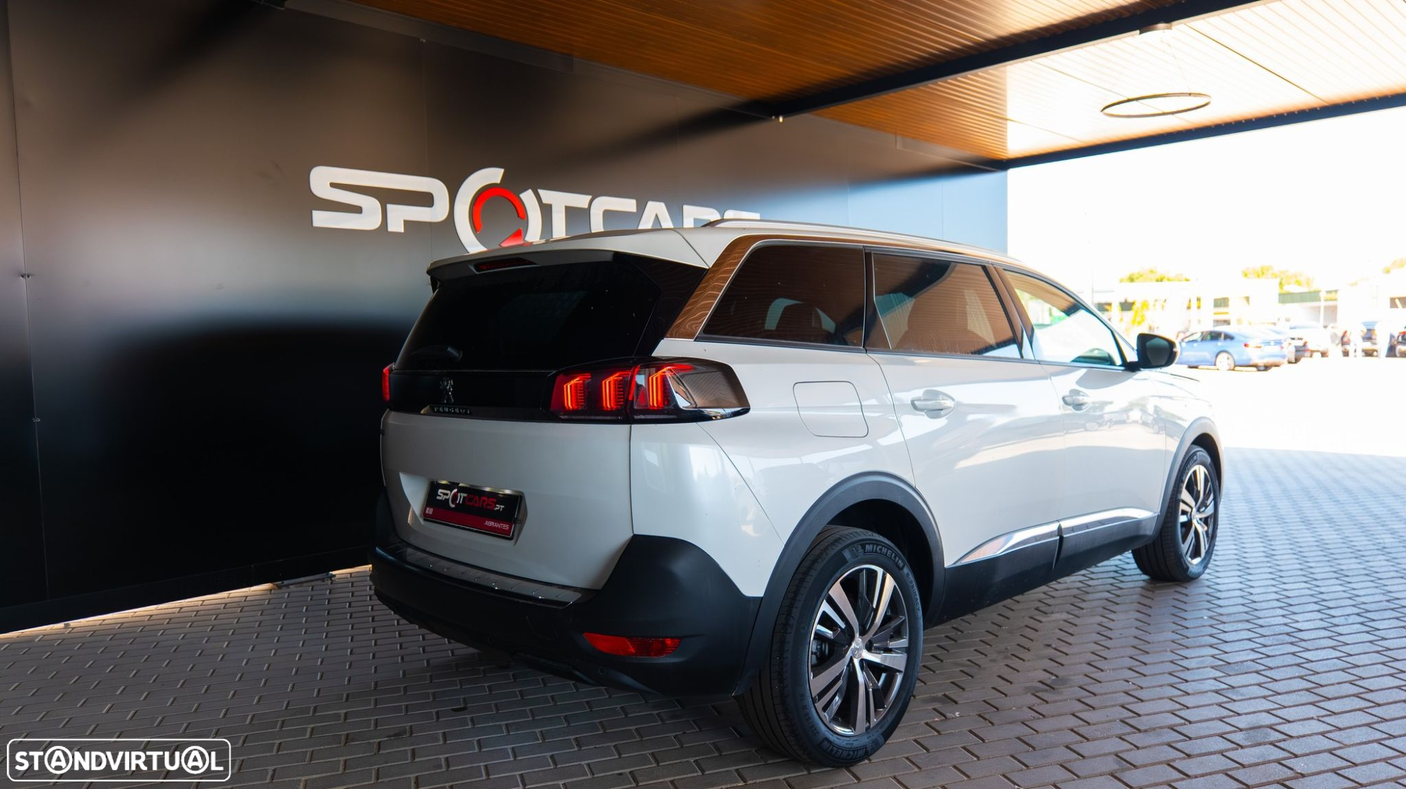 Peugeot 5008 1.2 PureTech Allure Pack EAT8 - 7