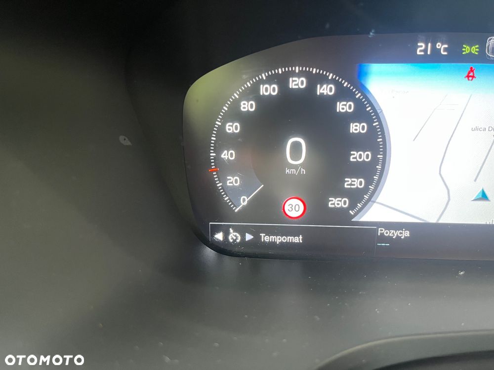 Volvo V60 T4 Momentum Pro - 28