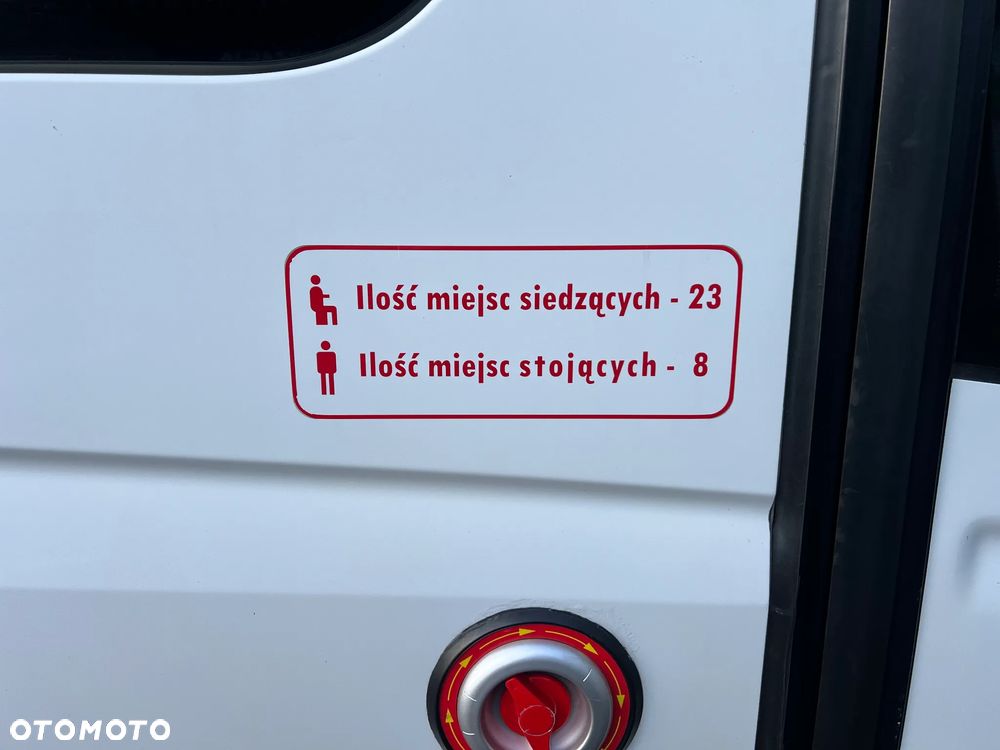 Mercedes-Benz Sprinter - 5