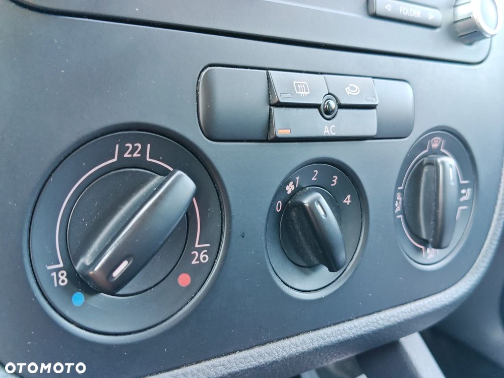 Volkswagen Jetta 1.4 TSI Comfortline - 24