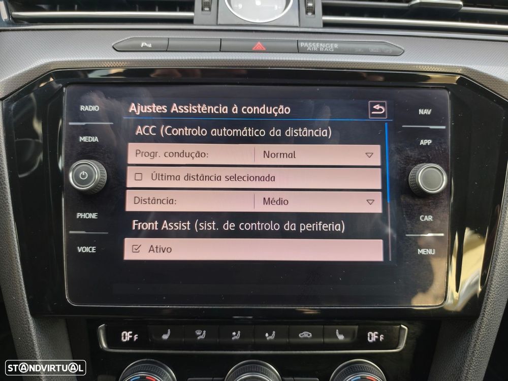 VW Passat Variant 2.0 TDi R-Line DSG - 8