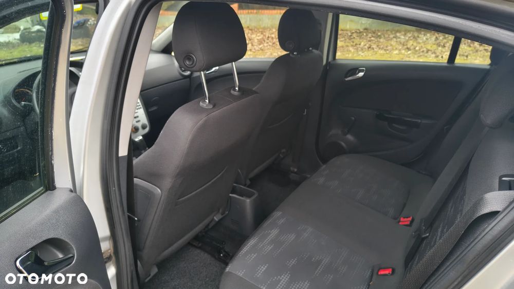 Opel Corsa 1.4 16V Satellite - 13