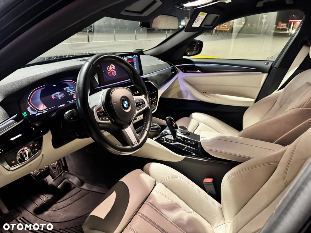 BMW Seria 5 520i mHEV M Sport sport - 14