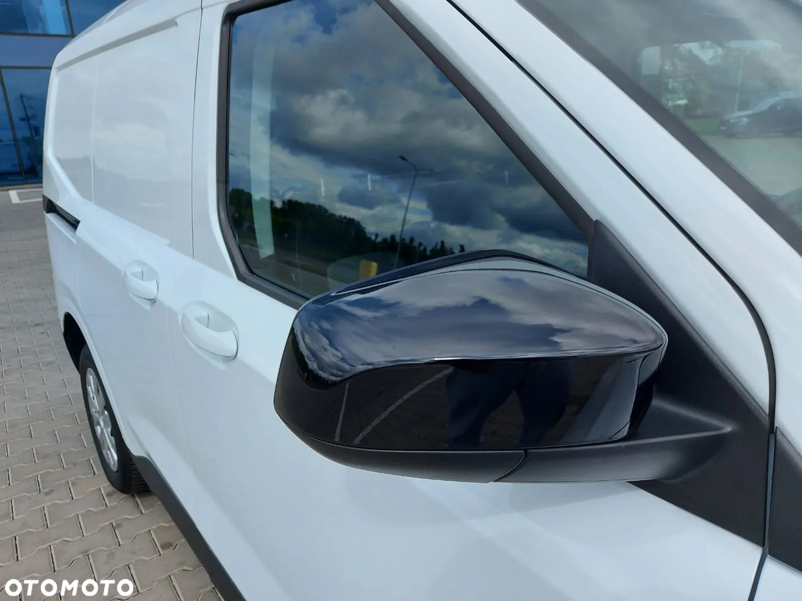 Ford Courier - 10