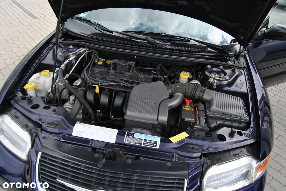 Chrysler Stratus - 22