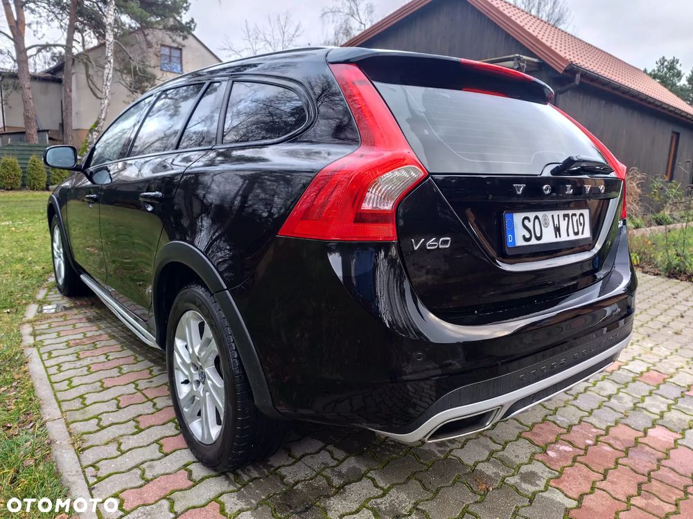 Volvo V60 Cross Country - 32