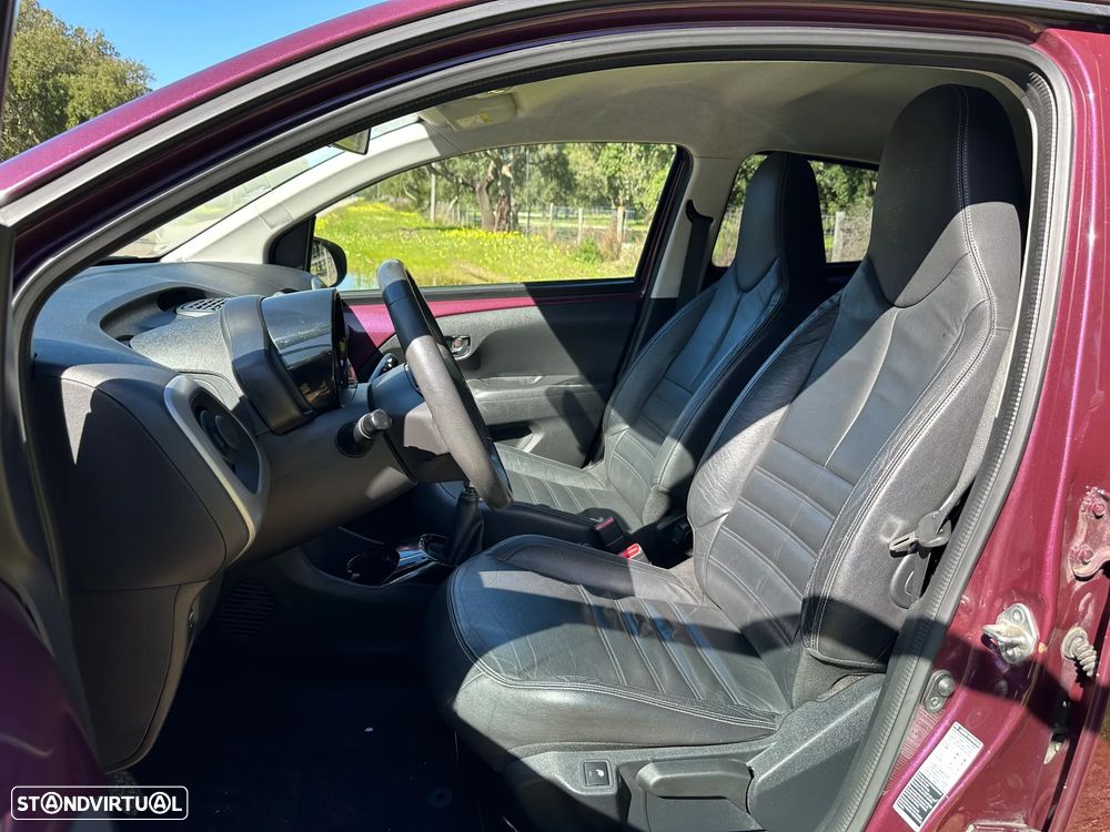 Peugeot 108 1.2 PureTech Top! Allure - 9