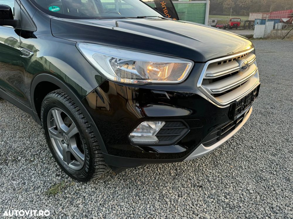 Ford Kuga 1.5 EcoBoost 2x4 Black & Silver - 11