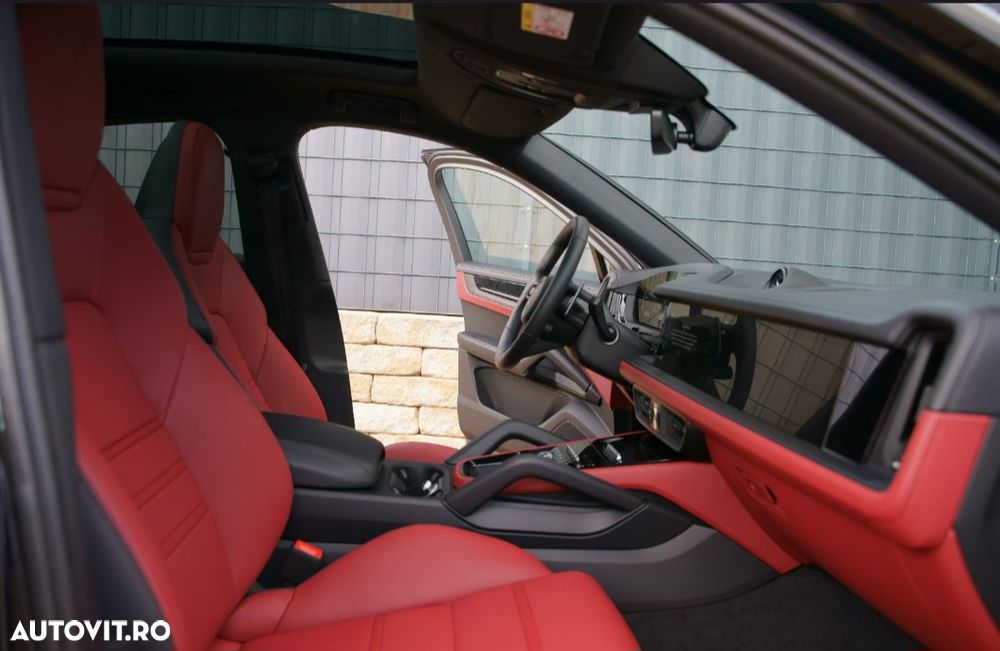 Porsche Cayenne Coupe E-Hybrid Black Edition - 10