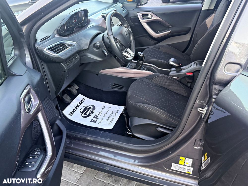 Peugeot 2008 PureTech 82 Style - 16