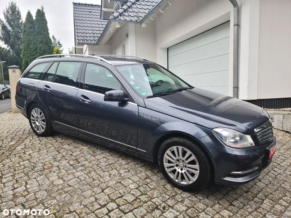 Mercedes-Benz Klasa C 180 CGI BlueEff Elegance - 8