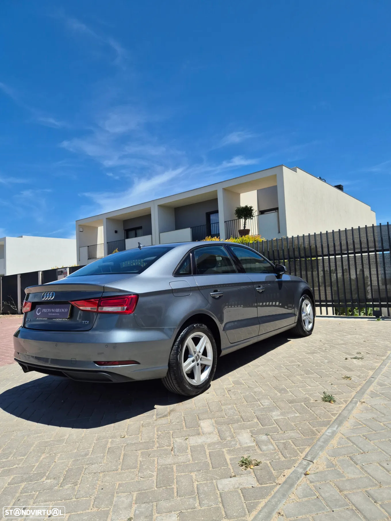 Audi A3 Limousine 1.6 TDI Design - 5
