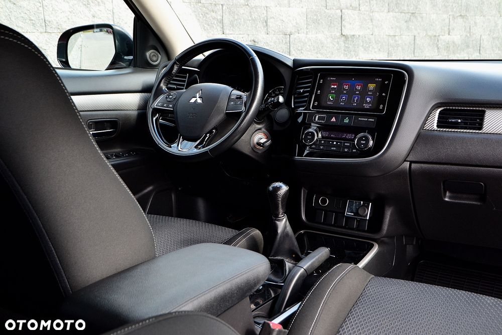 Mitsubishi Outlander 2.0 2WD Diamant - 15