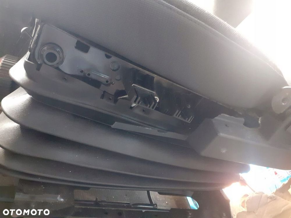 FOTEL KIEROWCY LEWY RENAULT MASTER III MOVANO EUROPA POMPOWANY - 5