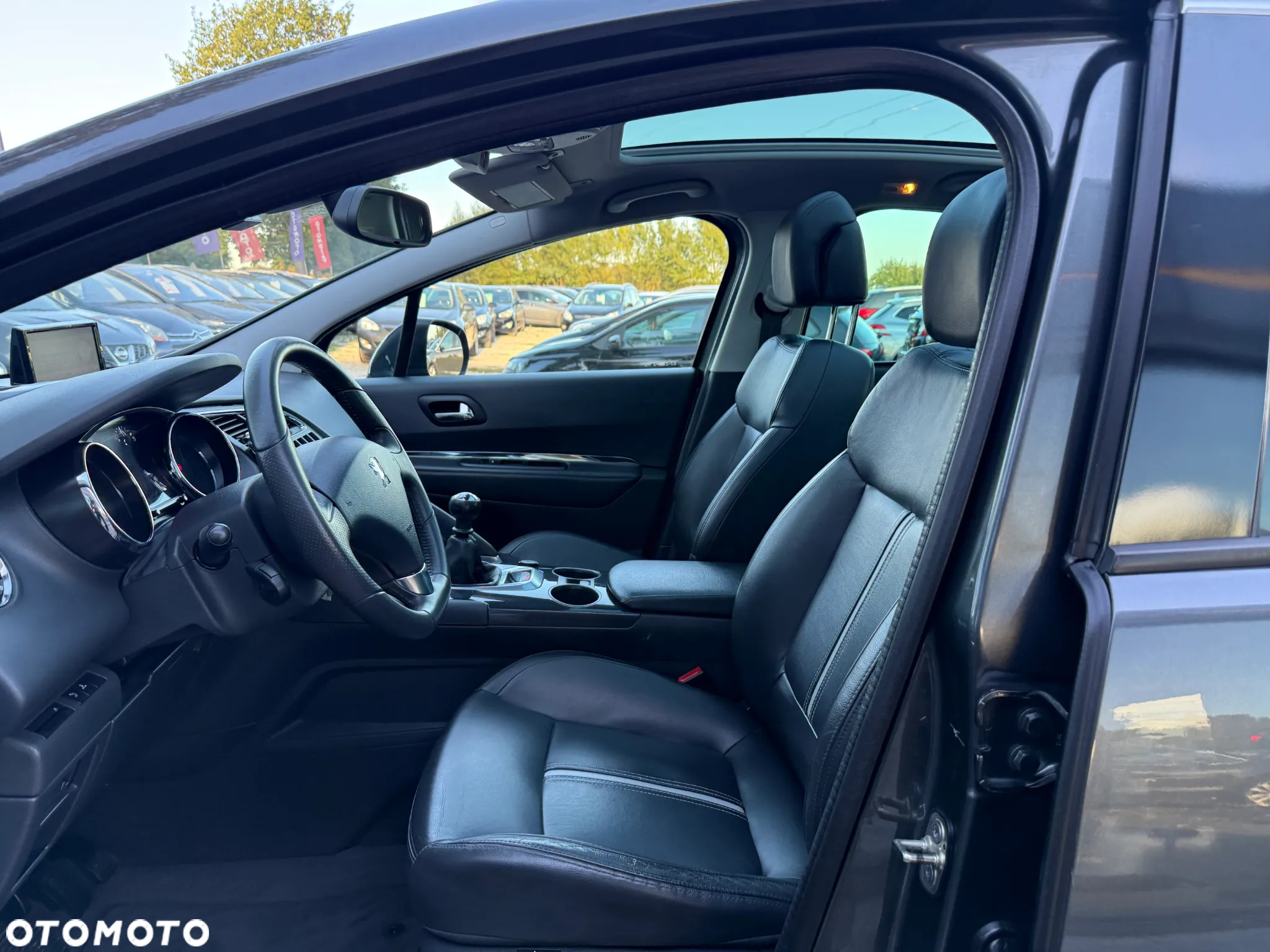 Peugeot 3008 155 THP Allure - 24