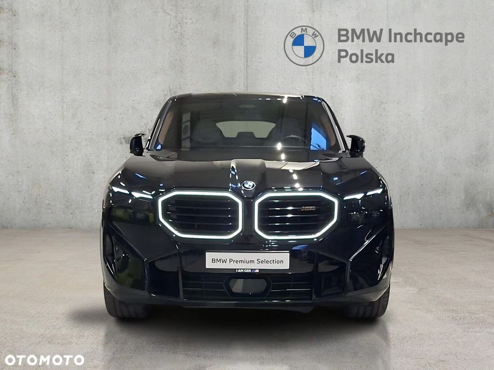 BMW XM - 8