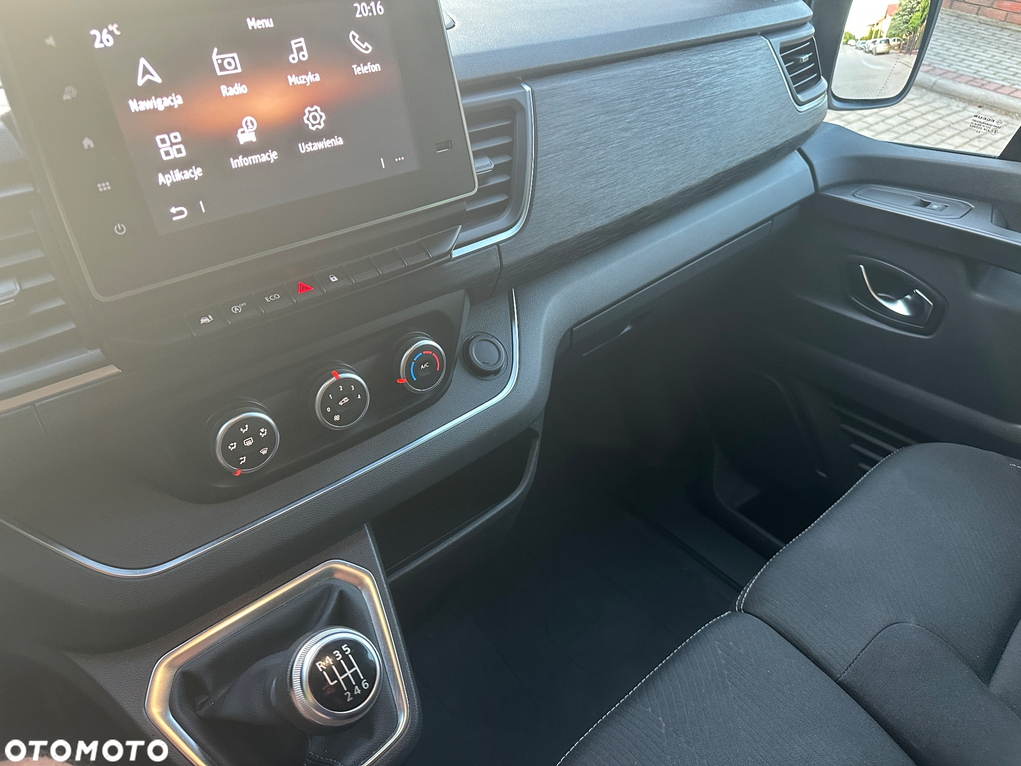 Renault Trafic - 24