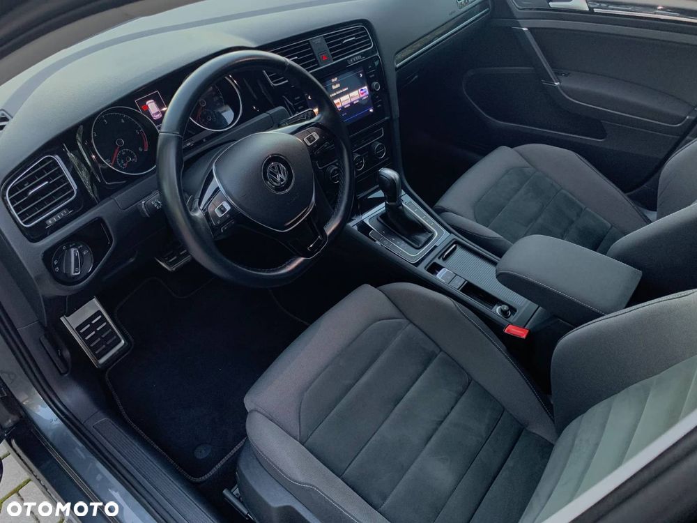 Volkswagen Golf - 15