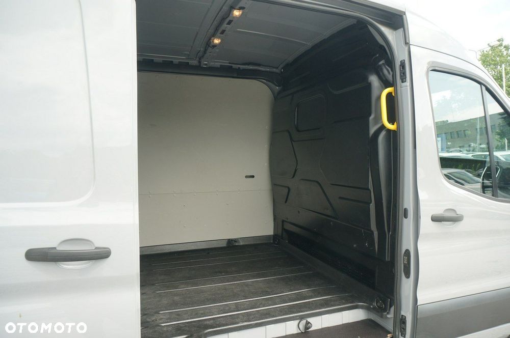 Ford Transit - 24