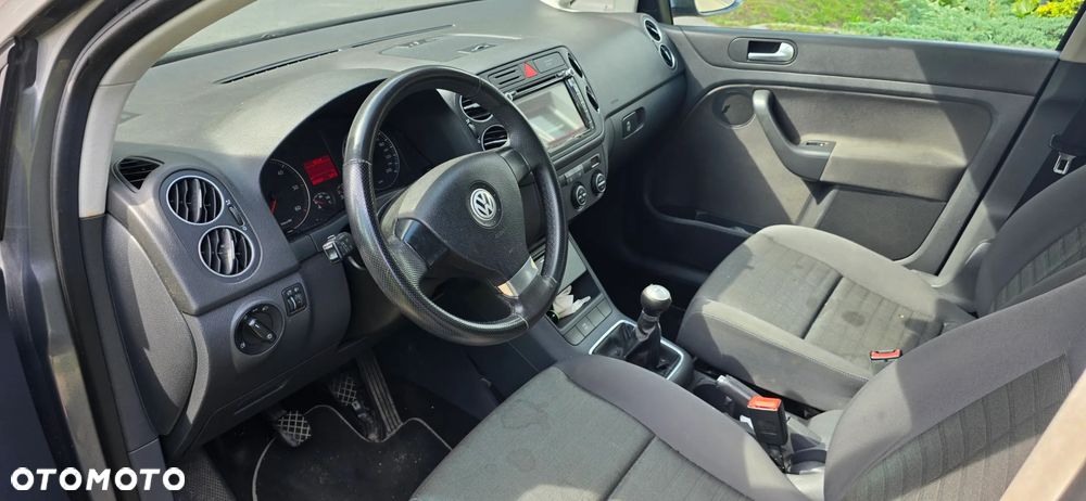 Volkswagen Golf - 6