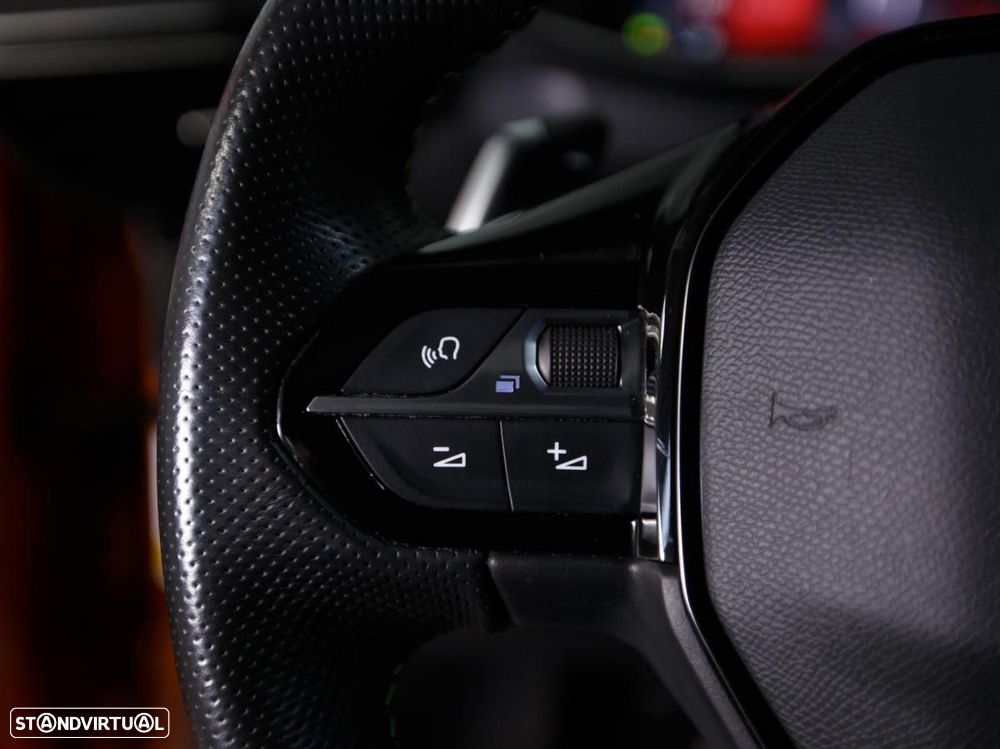 Peugeot 2008 1.5 BlueHDi GT EAT8 - 15