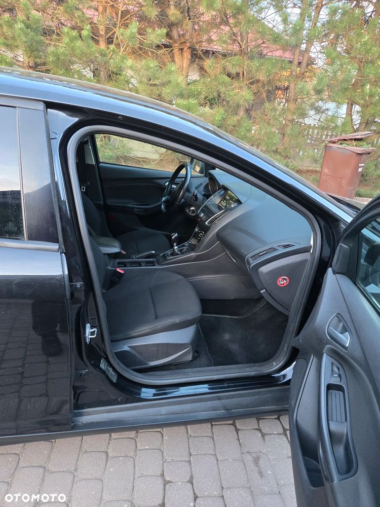 Ford Focus 1.6 TDCi DPF Start-Stopp-System SYNC Edition - 18