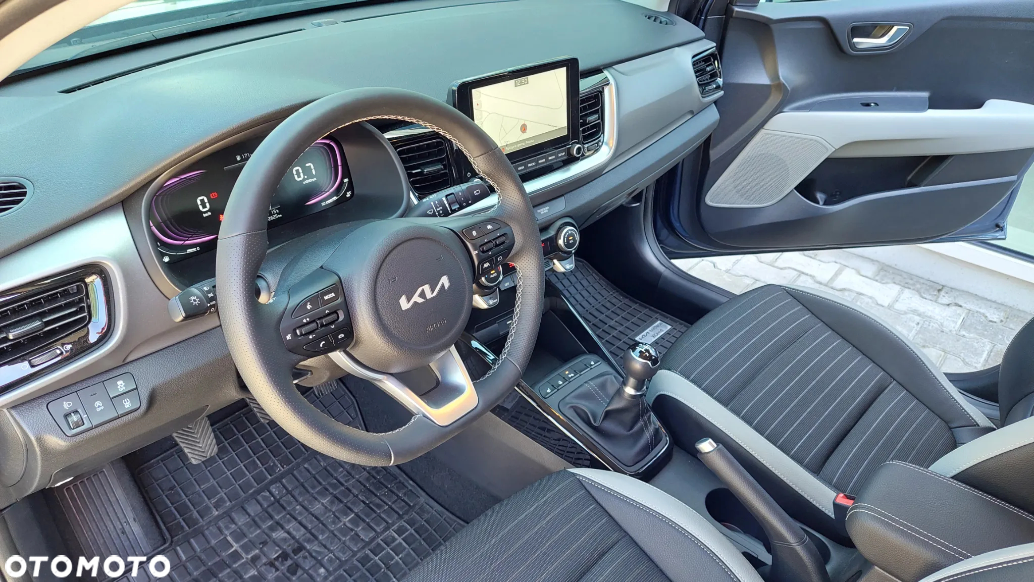 Kia Stonic 1.2 L - 18