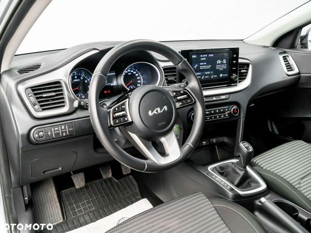 Kia Ceed 1.5 T-GDI M - 20