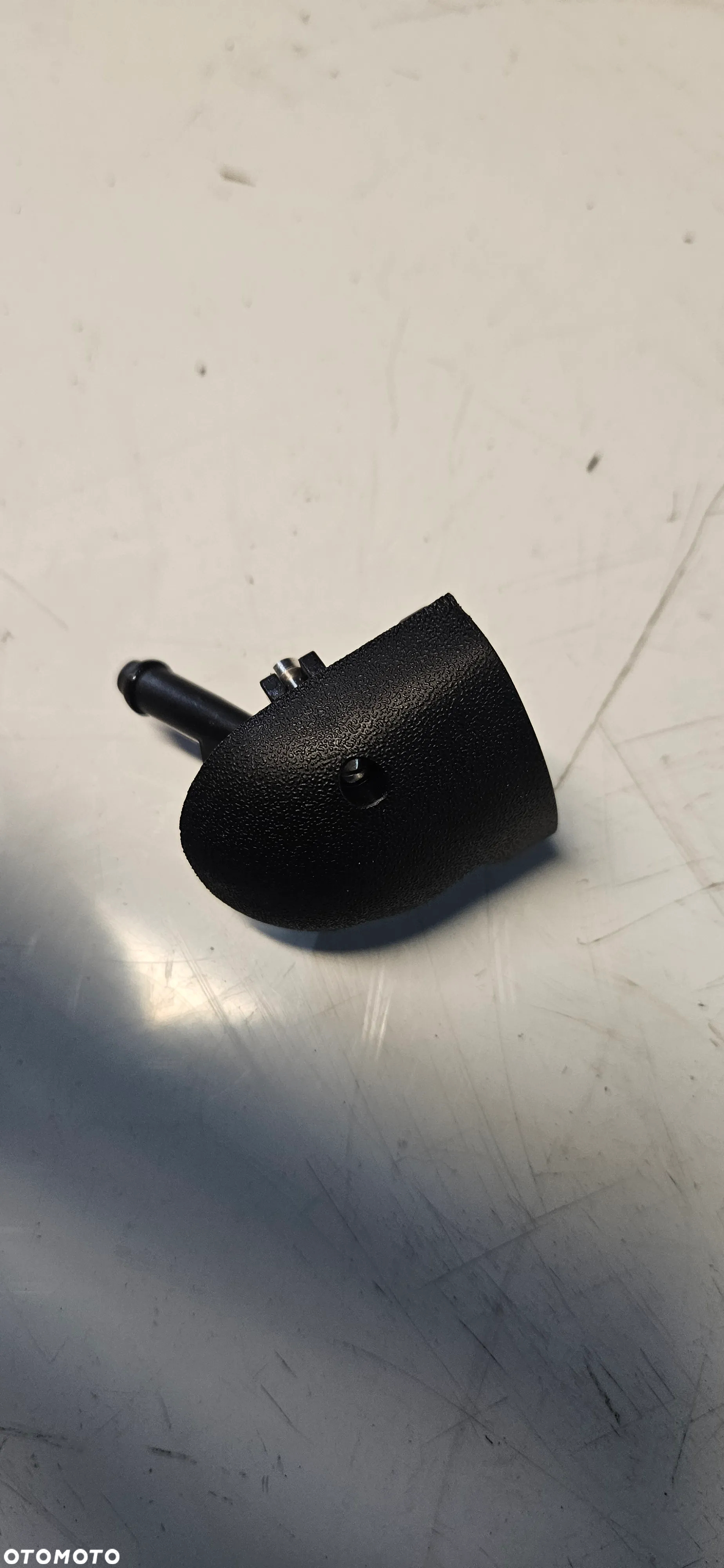 Dysza spryskiwacza szyby czołowej Mercedes A0008603347 NOWA - 3