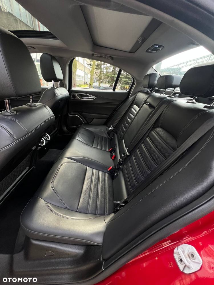 Alfa Romeo Giulia 2.0 Turbo 16V AT8-Q4 Veloce Ti - 20