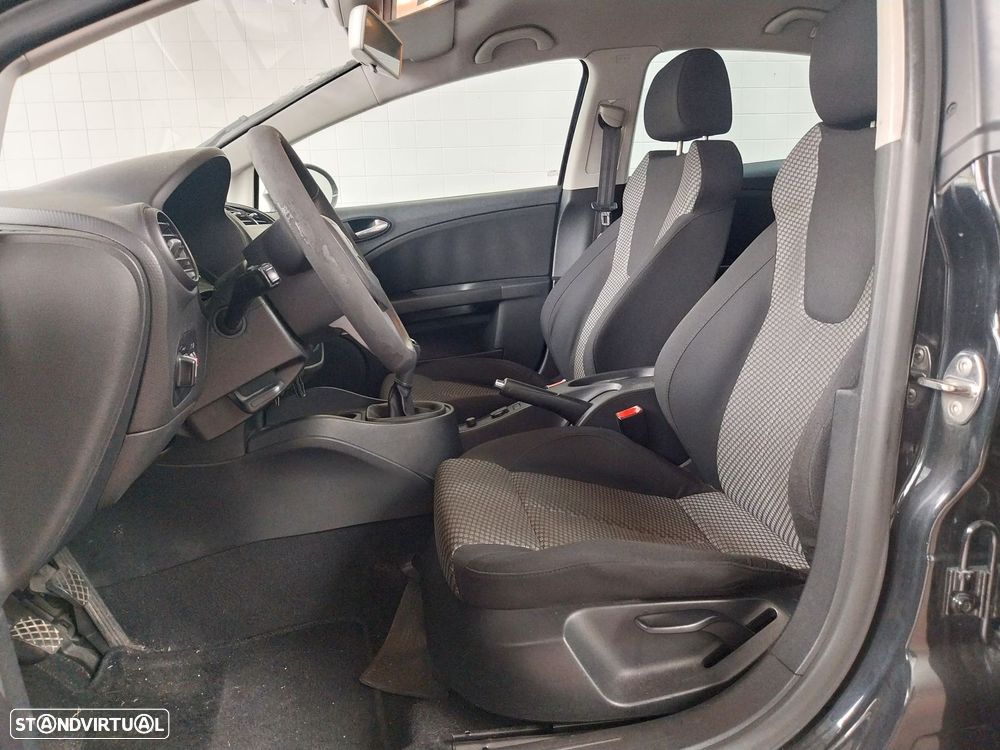 SEAT Leon 1.6 TDI ECOMOTIVE Sport Start/Stop - 4