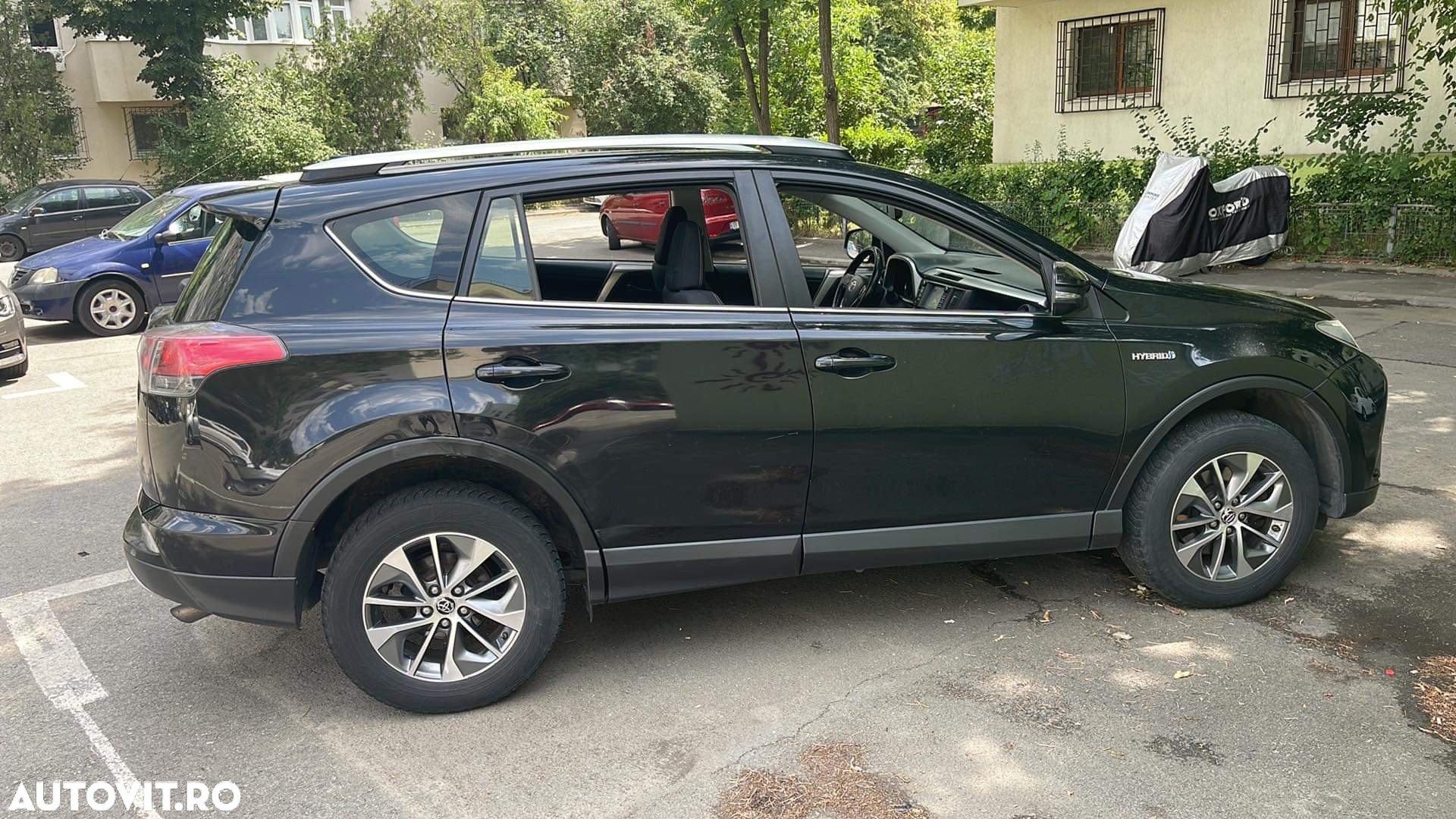 Toyota RAV4 - 2