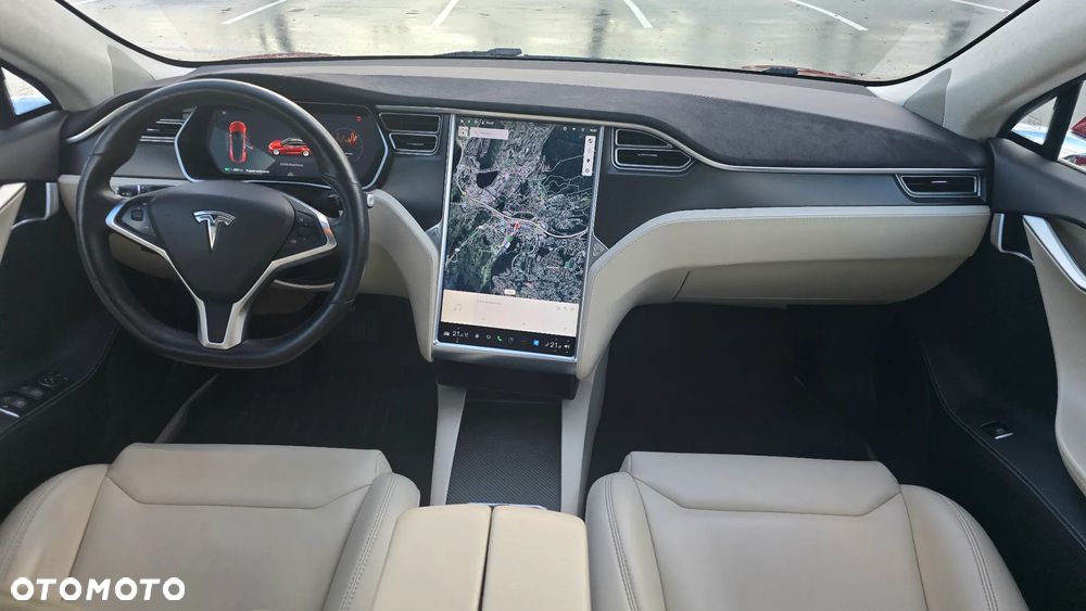 Tesla Model S - 16