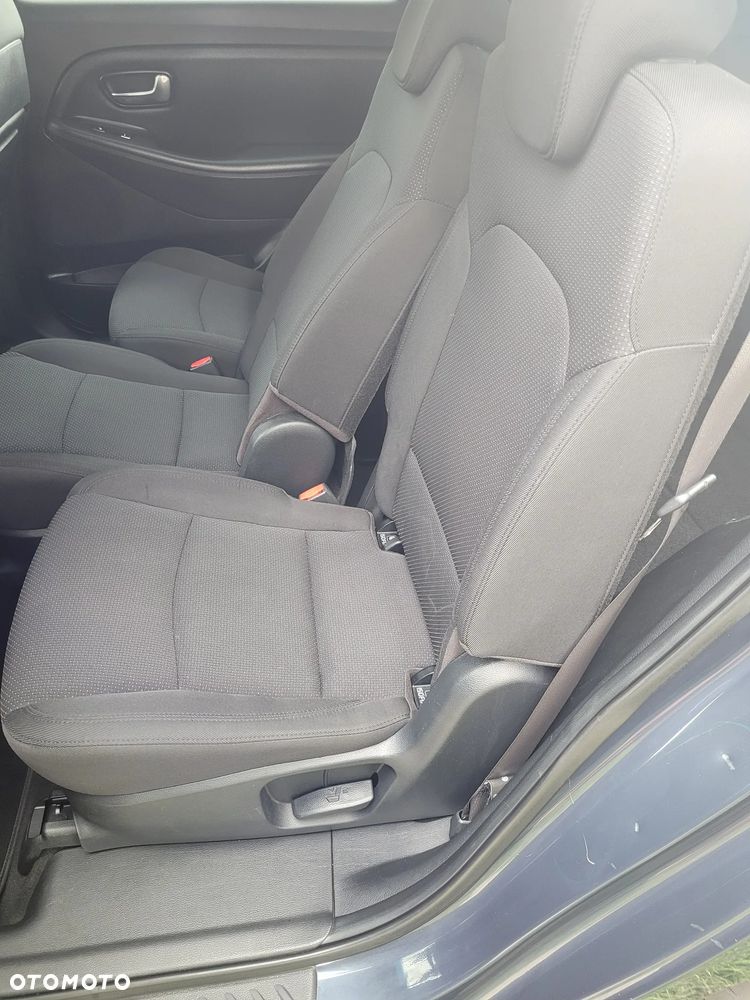 Kia Carens 1.7 CRDi 141 Dream Team Edition - 15