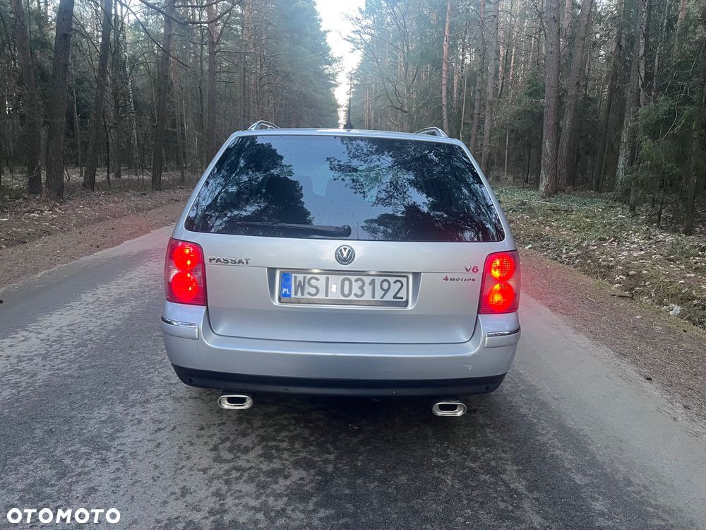 Volkswagen Passat 2.8 V6 4Motion Highline - 4