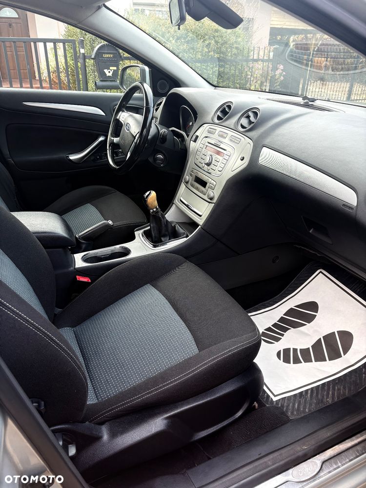 Ford Mondeo 1.6 Titanium - 11