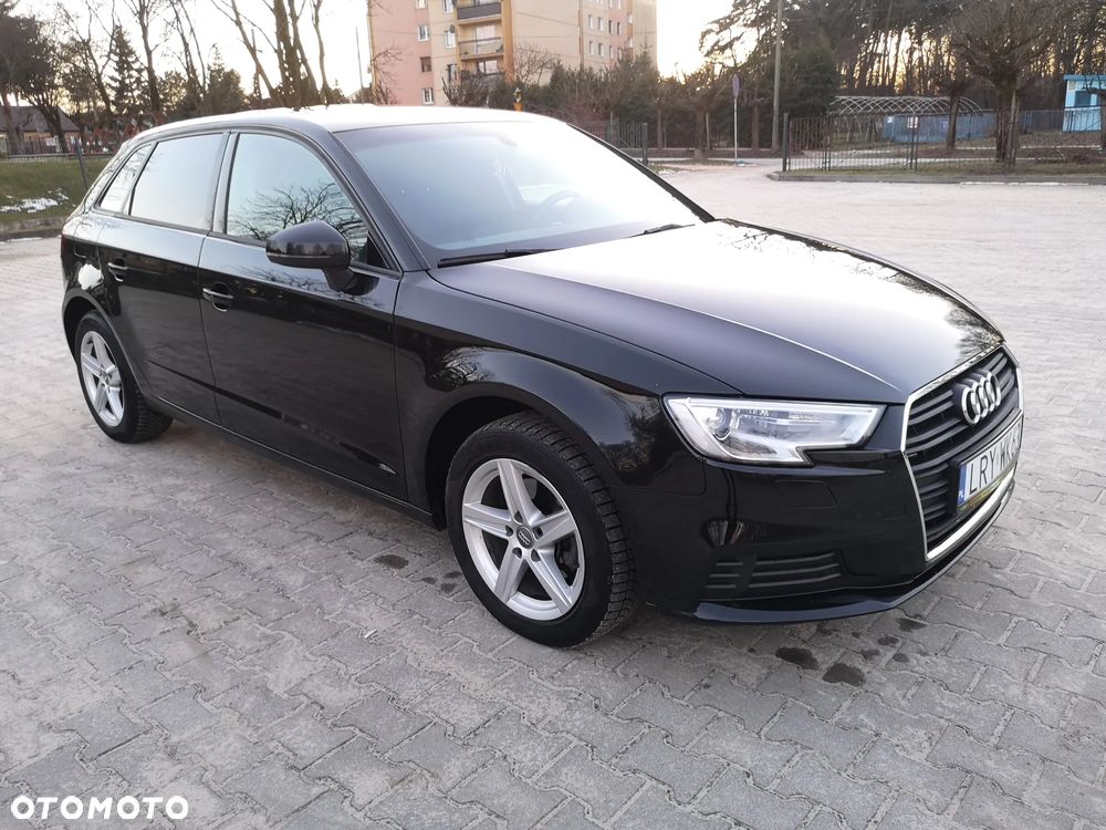 Audi A3 Sportback 1.6 TDI S tronic sport - 2