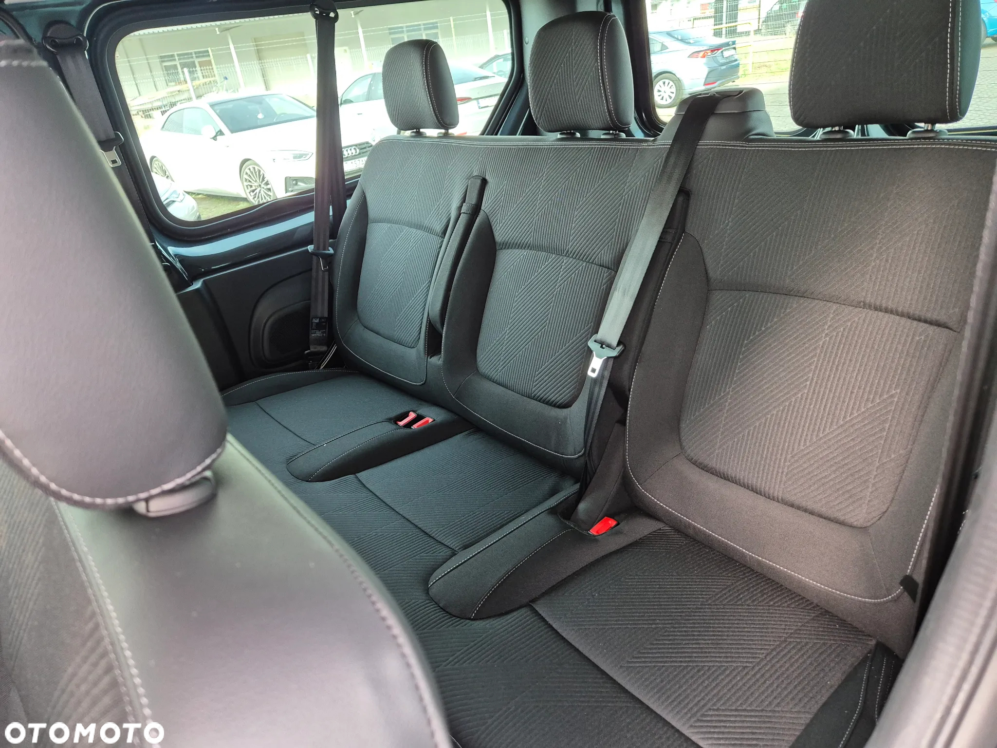 Renault Trafic - 13